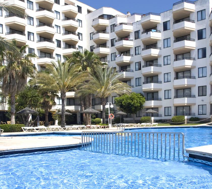 Swimming pool TRH Jardín del Mar Hotel Santa Ponsa